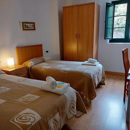 Hospederia Externa Del Monasterio Hotel Samos Ngoại thất bức ảnh