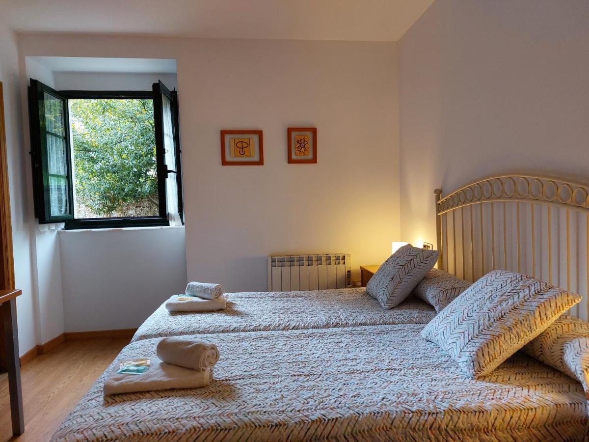 Hospederia Externa Del Monasterio Hotel Samos Ngoại thất bức ảnh